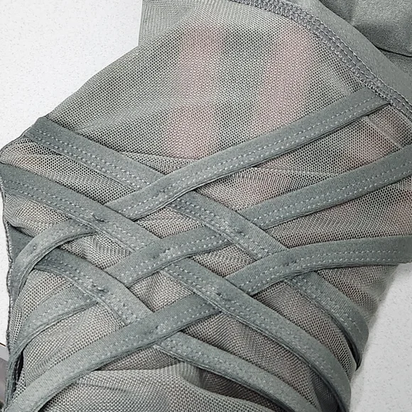 VOGO Athletica cropped leggings green large - Picture 4 of 11